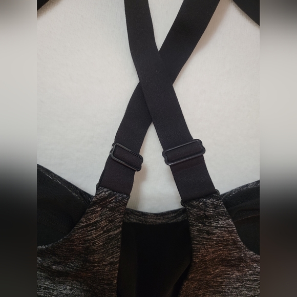 VS Lightweight Sportsbra - 36C - Heathered Grey NWOT - Picture 7 of 8